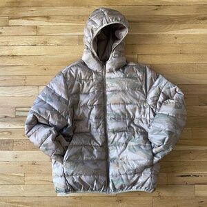 LCKR Lightweight Puffer Jacket – Camouflage Beige (Size M)